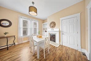 Dining - Spacious, 2-Bedroom Unit with Laundry, Ashland KY-Near UK/KDMC Hospital! (Ashland)