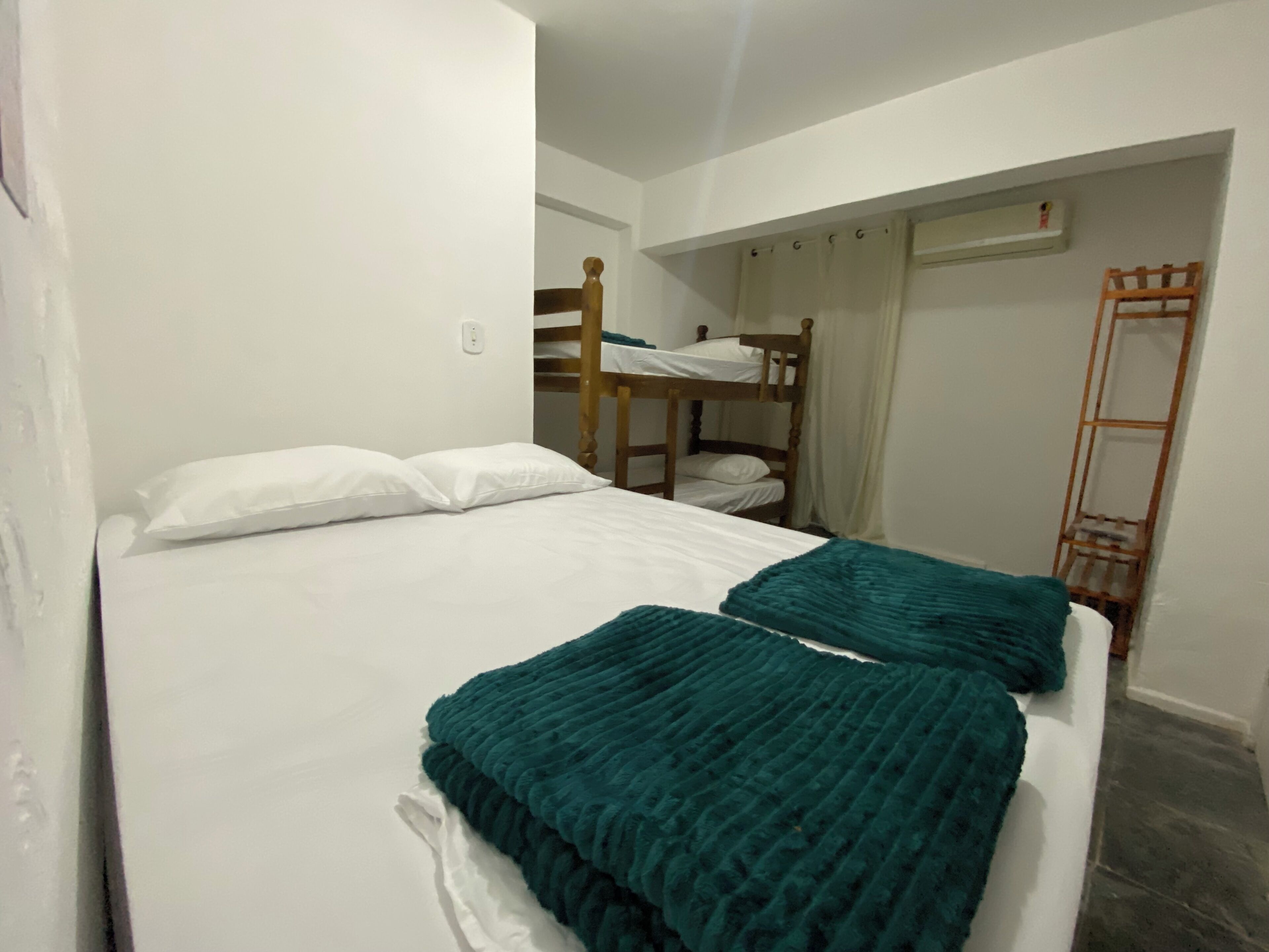 WiFi、ベッドシーツ