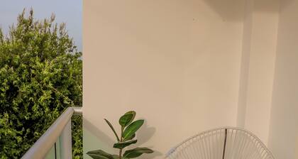 Apartment ideal for work and family (near the sea) good location