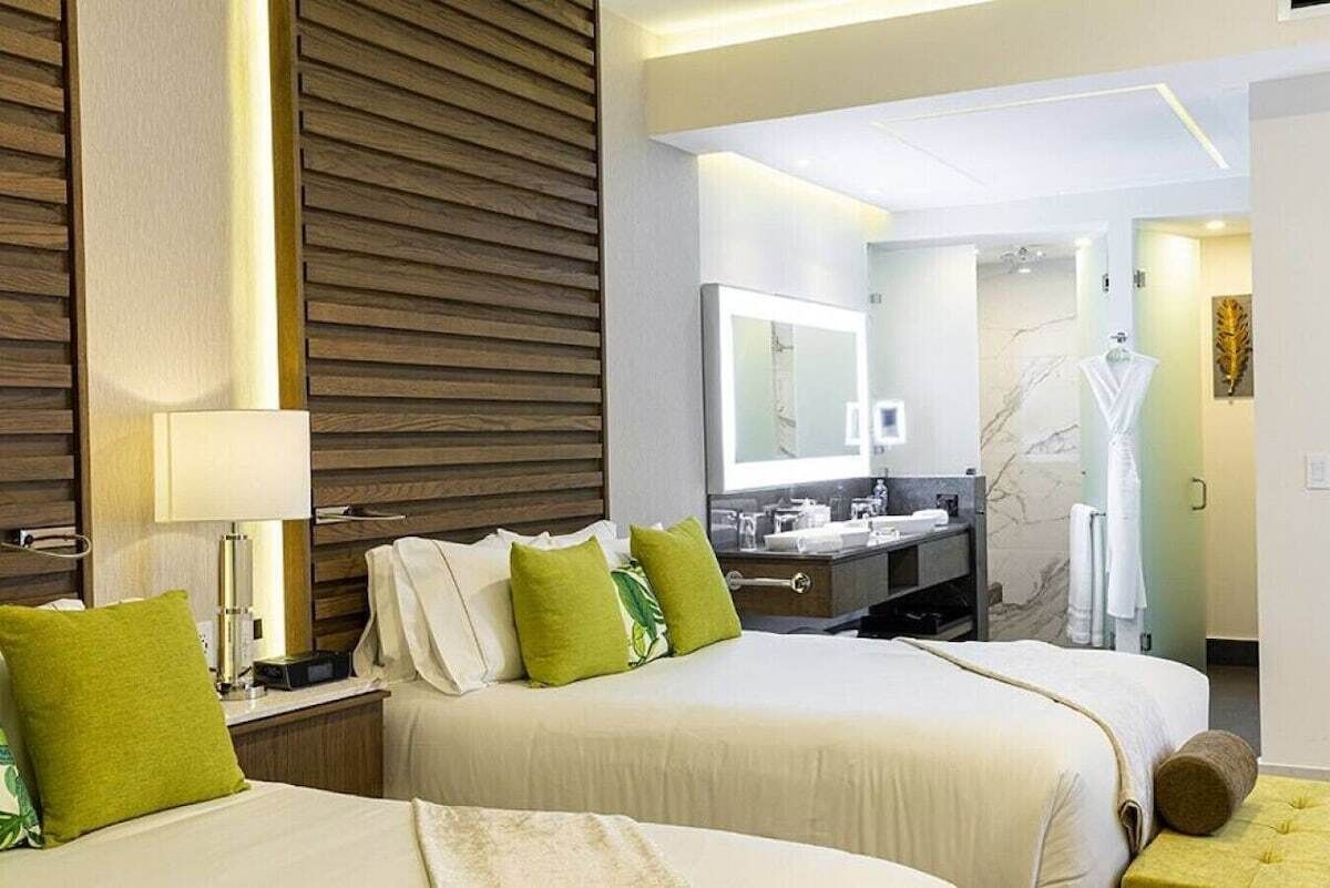 4 dormitorios, tabla de planchar con plancha, wifi y ropa de cama