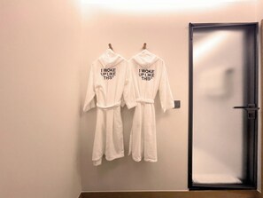 Large Ocean View Premier | Bathroom | Shower, free toiletries, hair dryer, slippers - BLUEFROG HOTEL (Incheon)