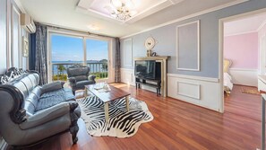 Basic Room, 1 Bedroom (N202 (Ocean View)) | 1 bedroom, free WiFi - Red Sky Daebudo (Ansan)