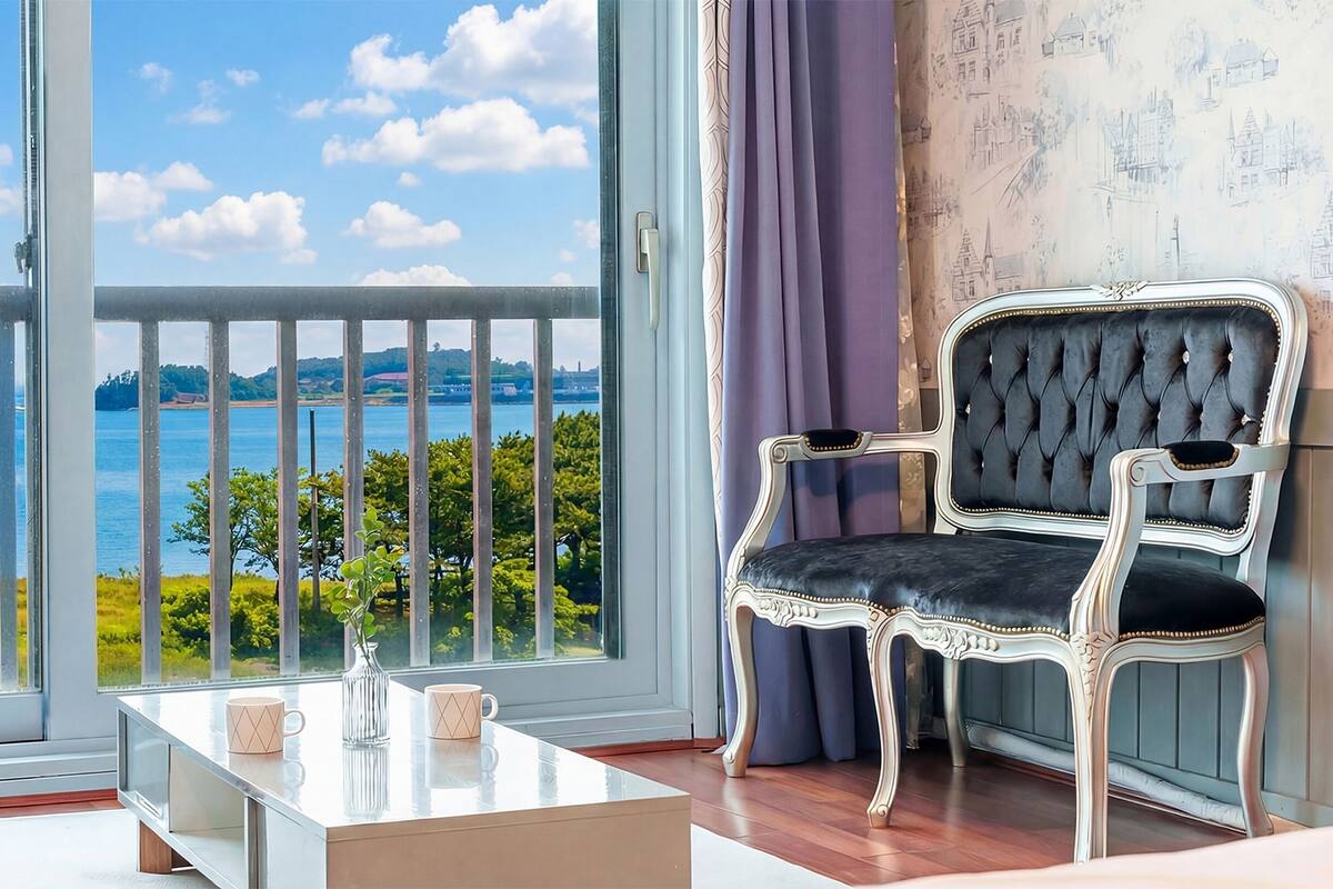 Basic Room, 1 Bedroom (N304 (Ocean View / Private BBQ)) | 1 bedroom, WiFi (free)