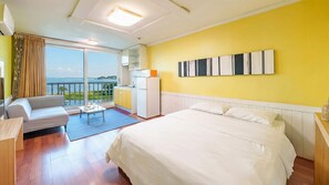 Basic Room, 1 Bedroom (N301 (Pet-Friendly)) | 1 bedroom, free WiFi - Red Sky Daebudo (Ansan)