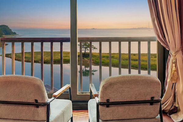 Basic Room, 1 Bedroom (N306 (Ocean View / Private BBQ)) | 1 bedroom, free WiFi