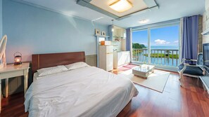 Basic Room, 1 Bedroom (N304 (Ocean View / Private BBQ)) | 1 bedroom, free WiFi - Red Sky Daebudo (Ansan)