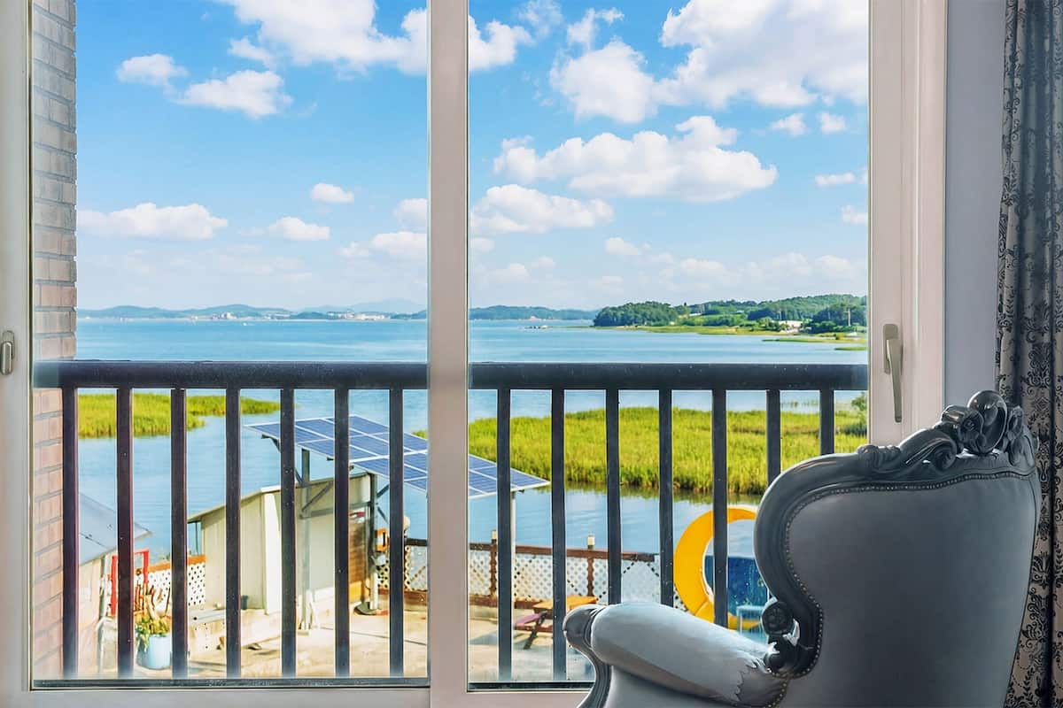 Basic Room, 1 Bedroom (N202 (Ocean View)) | 1 bedroom, WiFi (free)
