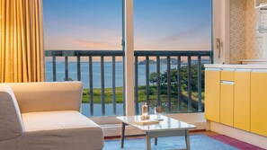 Basic Room, 1 Bedroom (N301 (Ocean View / Pet Friendly)) | 1 bedroom, free WiFi