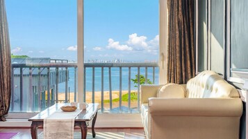 Basic Room, 1 Bedroom (N302 (Ocean View / Private BBQ)) | 1 bedroom, free WiFi