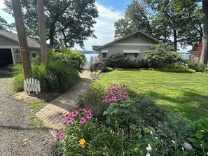 Property grounds - Magician Lakefront - 7 bedrooms, 4.5 baths, screened in porch and coffee bar. (Dowagiac)