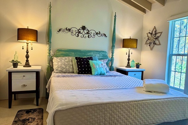 2 bedrooms, desk, free WiFi, bed sheets