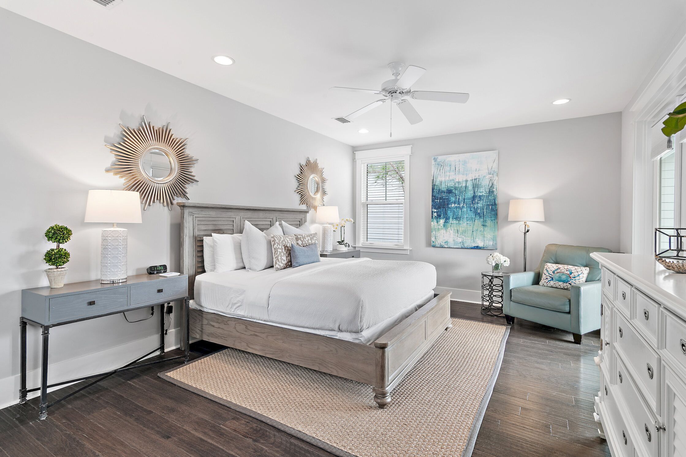 4 bedrooms, iron/ironing board, free WiFi, bed sheets