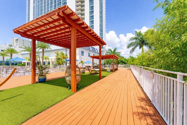 Terrace/patio - Serene Riverfront Condo/Pool, Spa, Fort Myers Downtown Access (Fort Myers)