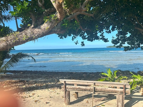 Exterior. Garden Reef Bungalows