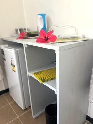 Basic Double or Twin Room, Patio, Garden View | Free WiFi - Garden Reef Bungalows (Turtle Bay)