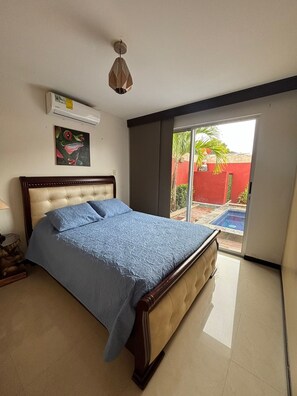Room - House with private pool, ideal for families and couples. 8 minutes from beaches. (Herradura)