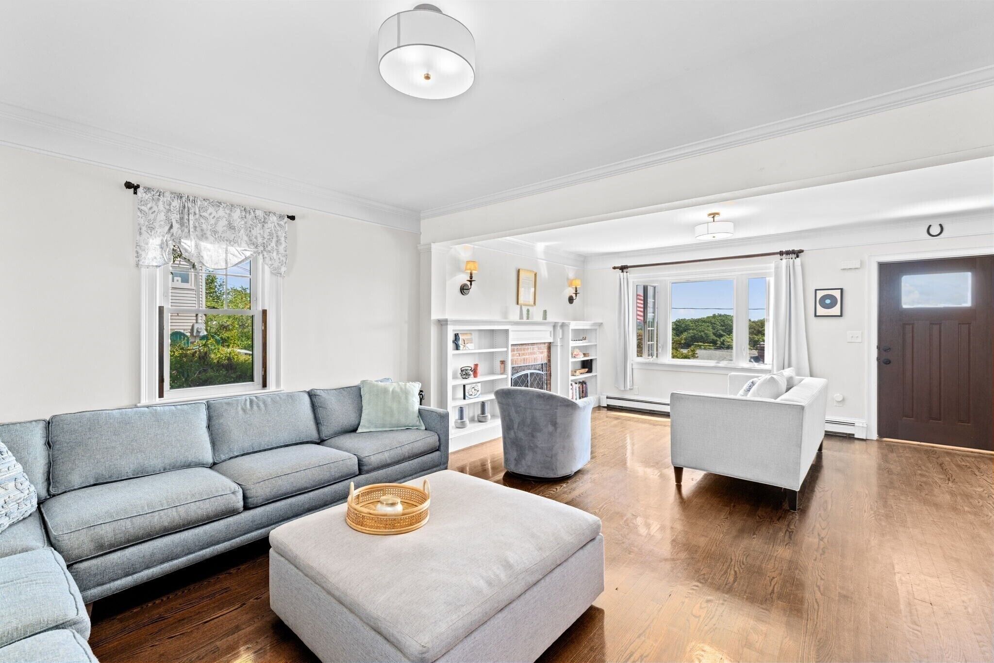 Télévision, cheminée