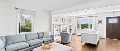 Télévision, cheminée