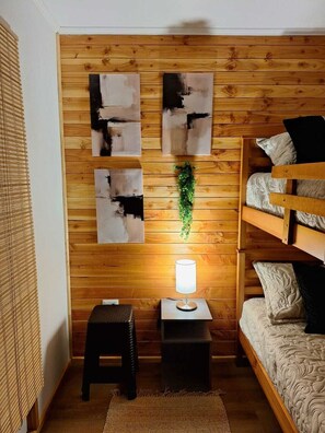 2 bedrooms, WiFi, bed sheets