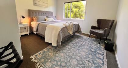 Evergreen Estate Muriwai Valley - peaceful comfortable country setting.