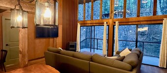 Greenspaces, Deck w/River & Mt VIEWS, Trails, Near Water Wheel Hiking Trailhead