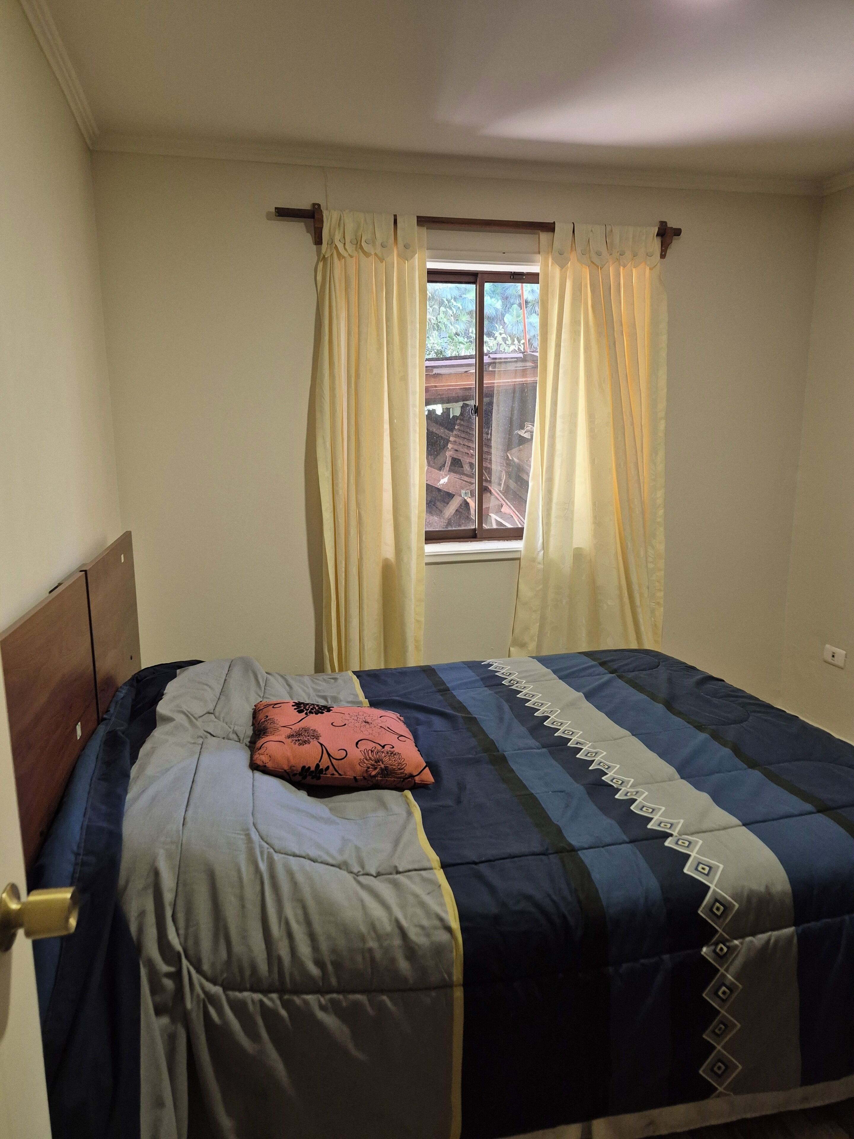 熨斗/熨衣板、WiFi、床单