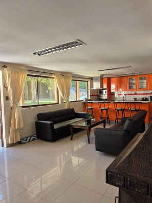 Living area - Santo Domingo mansion overlooking the golf club (San Antonio)