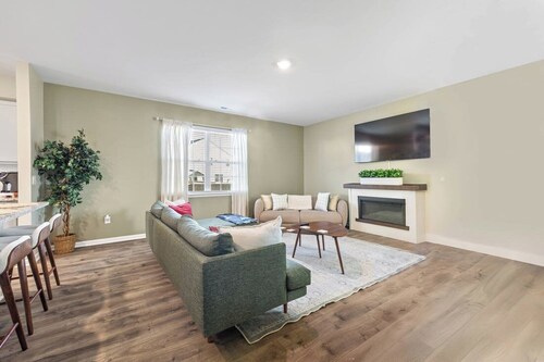 Family friendly 4-bedroom house in Fayetteville close to Fort Bragg