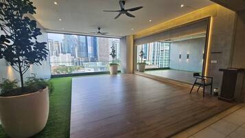 15 indoor pools