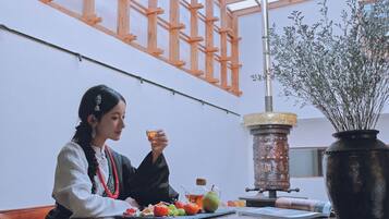Khu ẩm thực ngoài trời