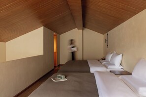 Family Suite | Minibar, individually decorated, individually furnished, blackout drapes - Shangri-La Nazhu Tibetan Mansion Hotel (Deqin)