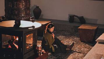 Coin salon dans le hall