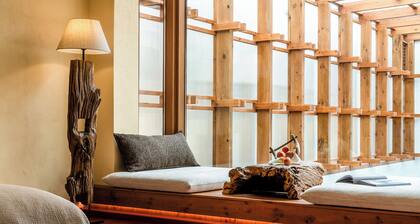 Shangri-La Nazhu Tibetan Mansion Hotel