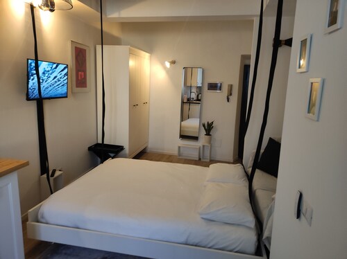 Galgano Prato apartment convenient to Florence