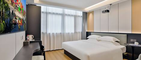 Business Double Room, Garden View | Desk, free WiFi, bed sheets