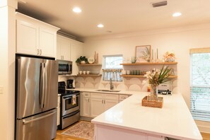 Microwave, oven, stovetop, dishwasher - Glory Days: 3 Bedroom House w/ Close Beach Access, Pool, Hot Tub, & Bikes (Inlet Beach)
