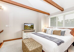 3 室のベッドルーム、アイロン / アイロン台、WiFi (無料)、ベッドシーツ