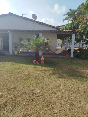Property grounds - Vacation rental house, country house style. (ARACAJU)