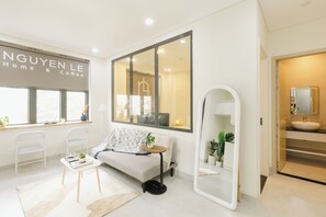Deluxe Apartment, Balcony, City View | Desk, iron/ironing board, free WiFi - Nguyen Le Home Phan Ton (Ho chi Minh)