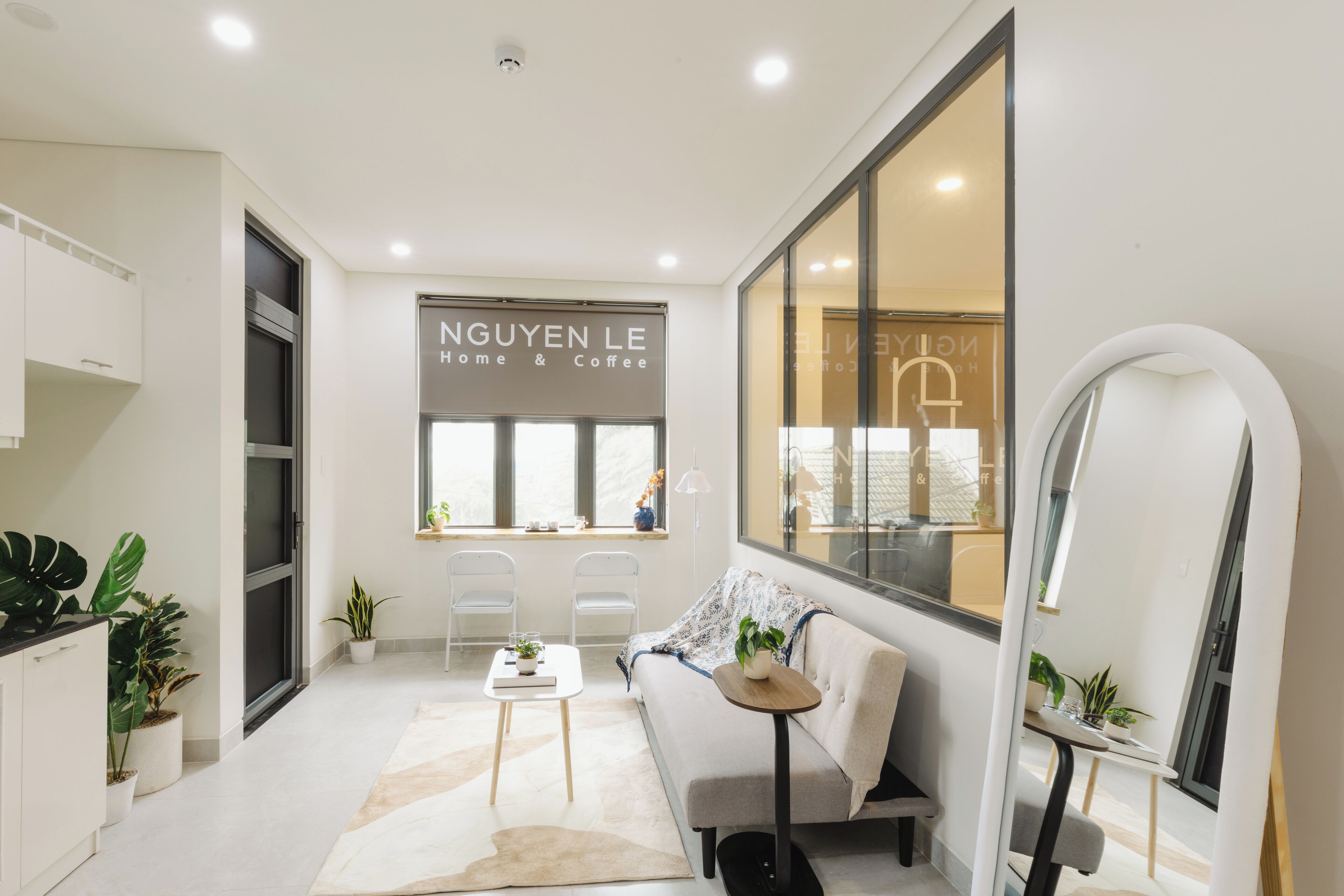 Deluxe Apartment, Balcony, City View | Desk, iron/ironing board, free WiFi