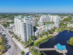 Exterior - Larger 1 bdrm 1.5 bath!! Casa Costa 3/4mi beach pool/gymBoynton Beach 2queenbds (Boynton Beach)