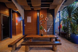 Lobby sitting area - Cozrum - Làng Lò Homestay Cozy 3 (Dong Hoa)