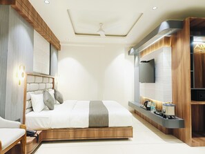 Presidential Room | Desk - Hotel Maskan Surat (Surat)