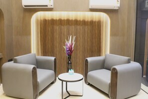 Interior - Hotel Maskan Surat (Surat)