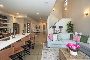 Interior - Superb 5-bedroom house with AC in charming Stevensville (Stevensville)