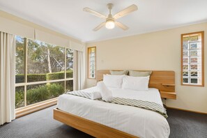 Bügeleisen/Bügelbrett, kostenloses WLAN, Bettwäsche