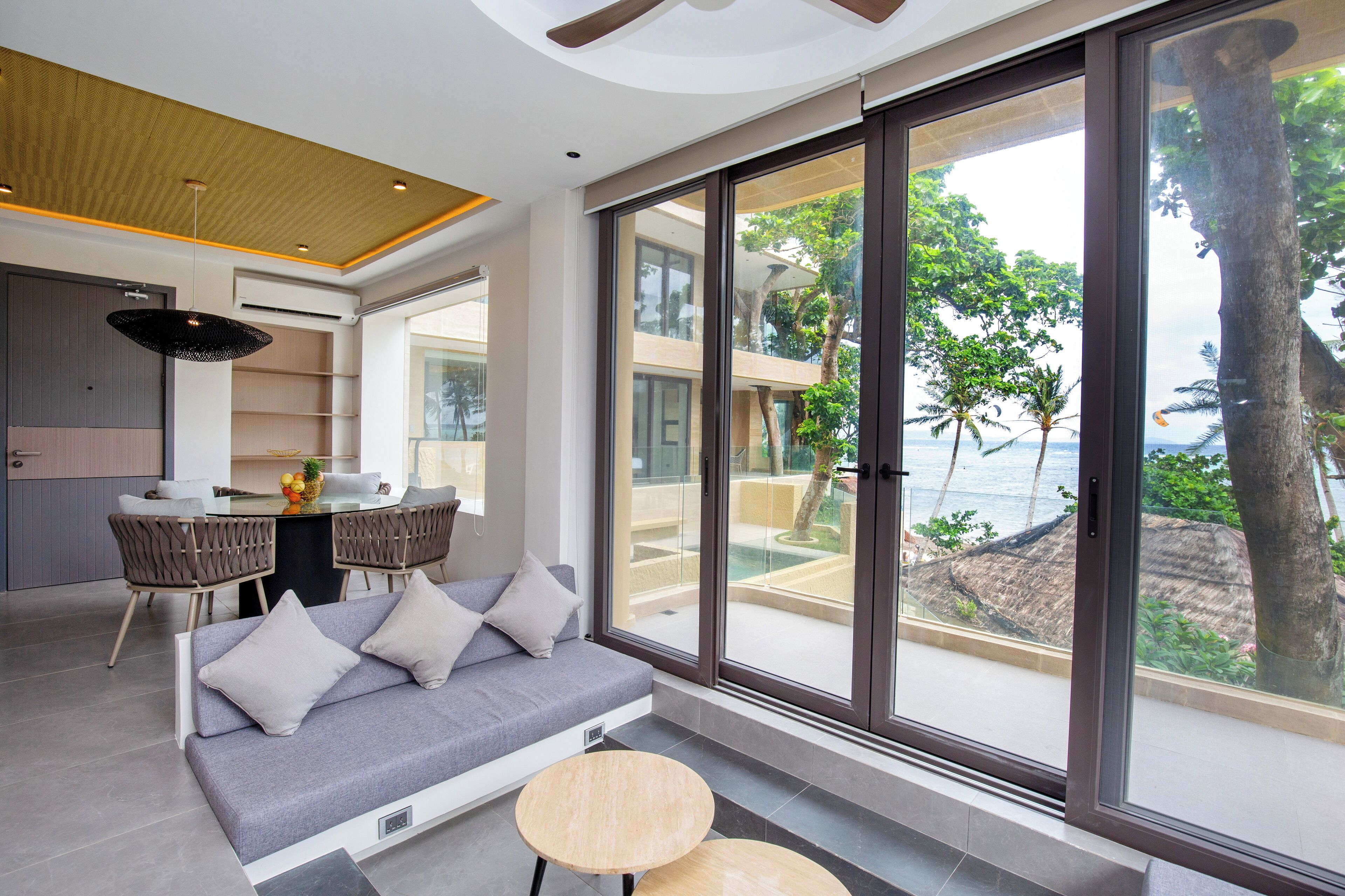 Deluxe Apartment | Living area