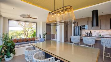 Leilighet – deluxe | Spiseområde på rommet