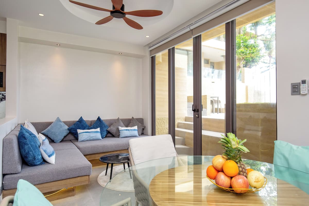 Deluxe Apartment | Living area
