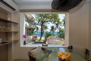 Deluxe Apartment | Beach/ocean view - Encantada Residences (Boracay Island)